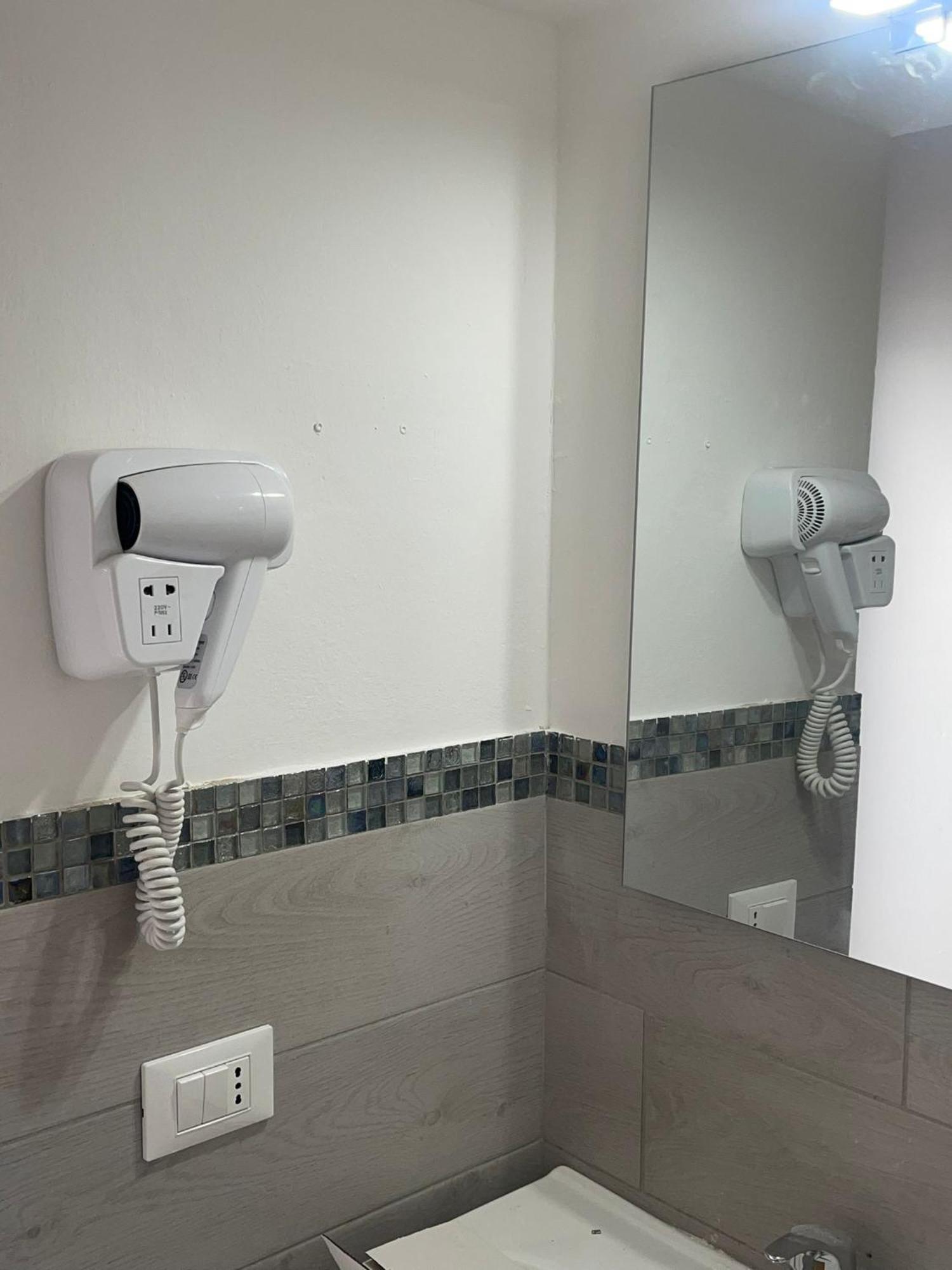 Hotel Ideal Rimini Bagian luar foto