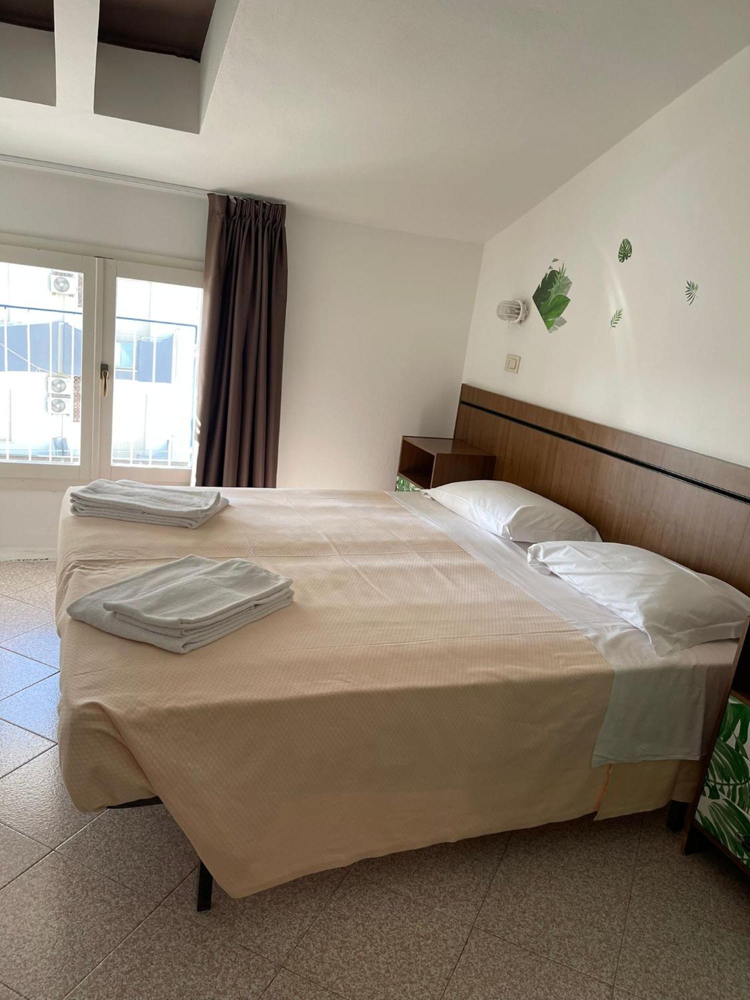 Hotel Ideal Rimini Bagian luar foto