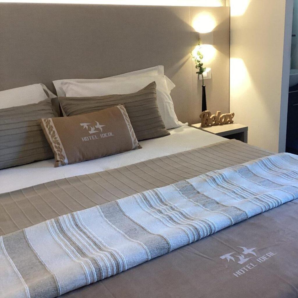 Hotel Ideal Rimini Bagian luar foto