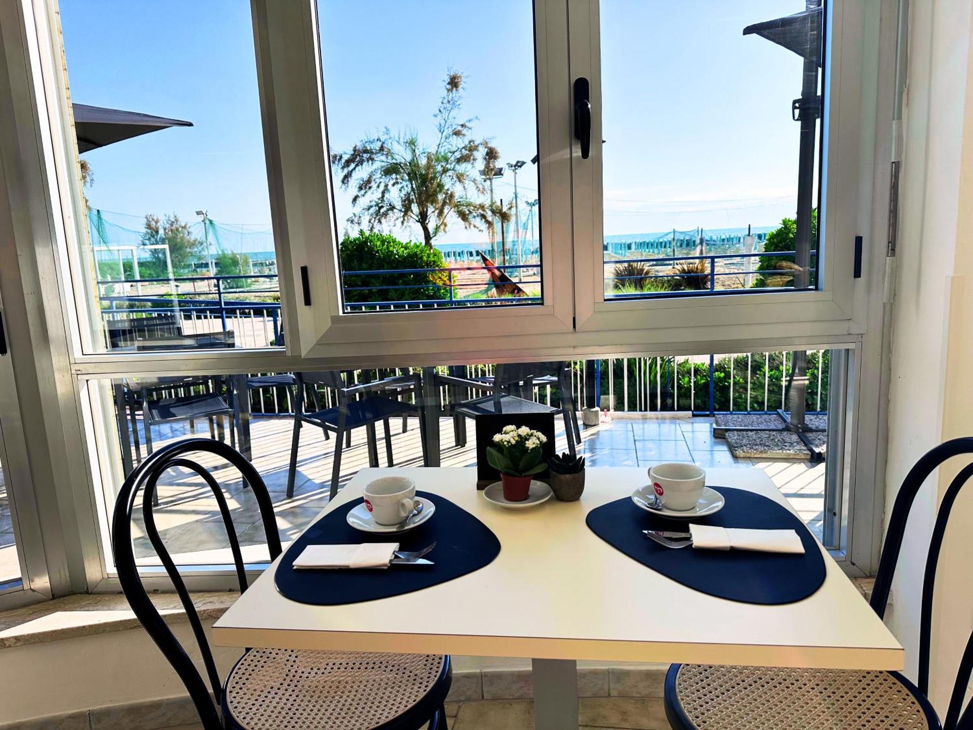 Hotel Ideal Rimini Bagian luar foto
