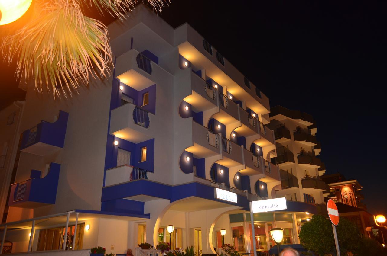 Hotel Ideal Rimini Bagian luar foto